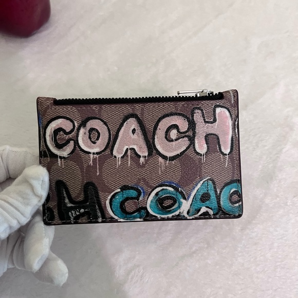 Coach Handbags - COACH CARD HOLDER